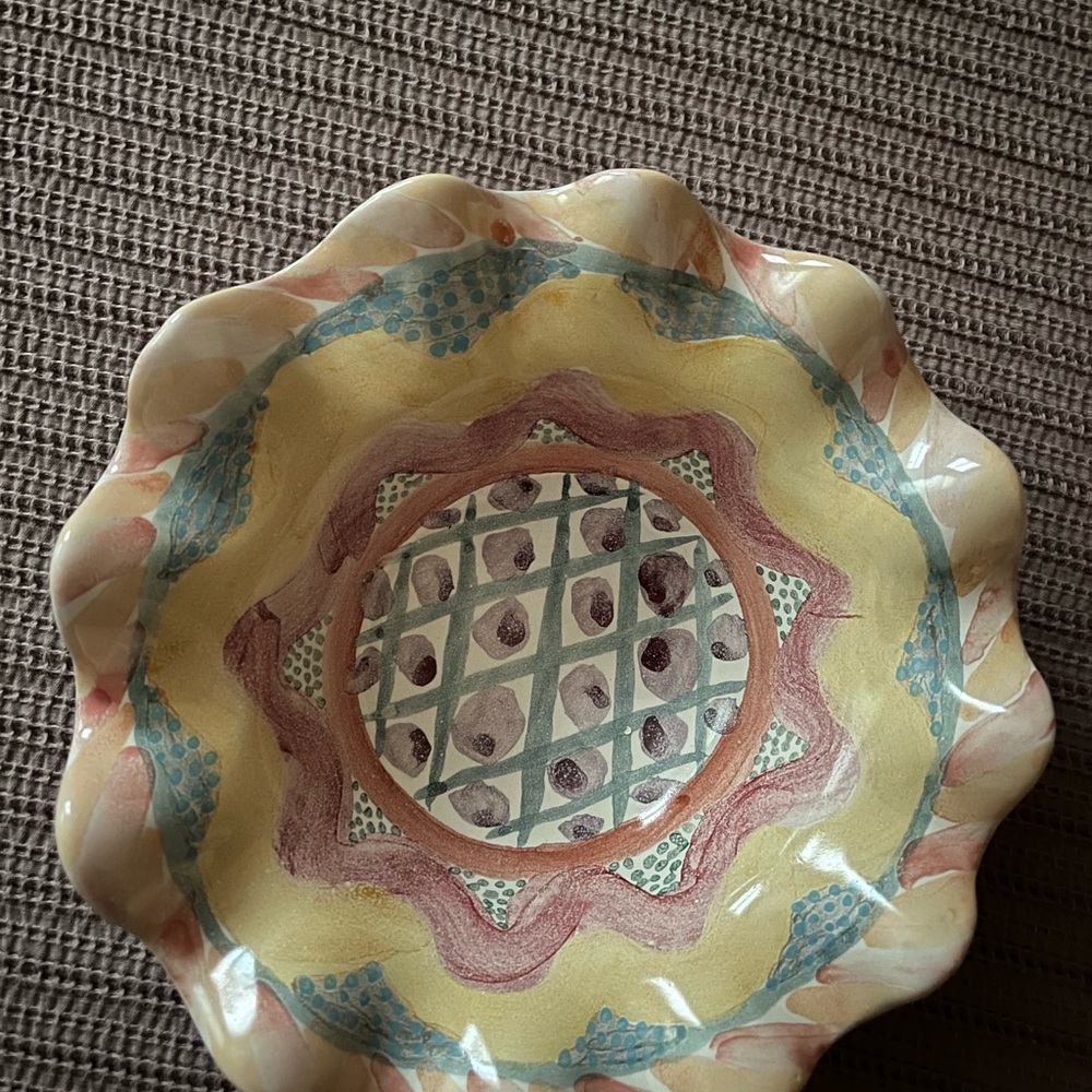 Mackenzie Childs Keukenhof Taylor Fluted Bowl - Picture 5 of 13
